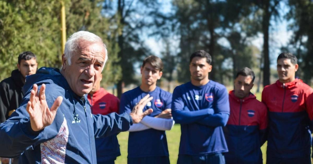 Mario Goacutemez- La situacioacuten es complicada pero hay un gran plantel