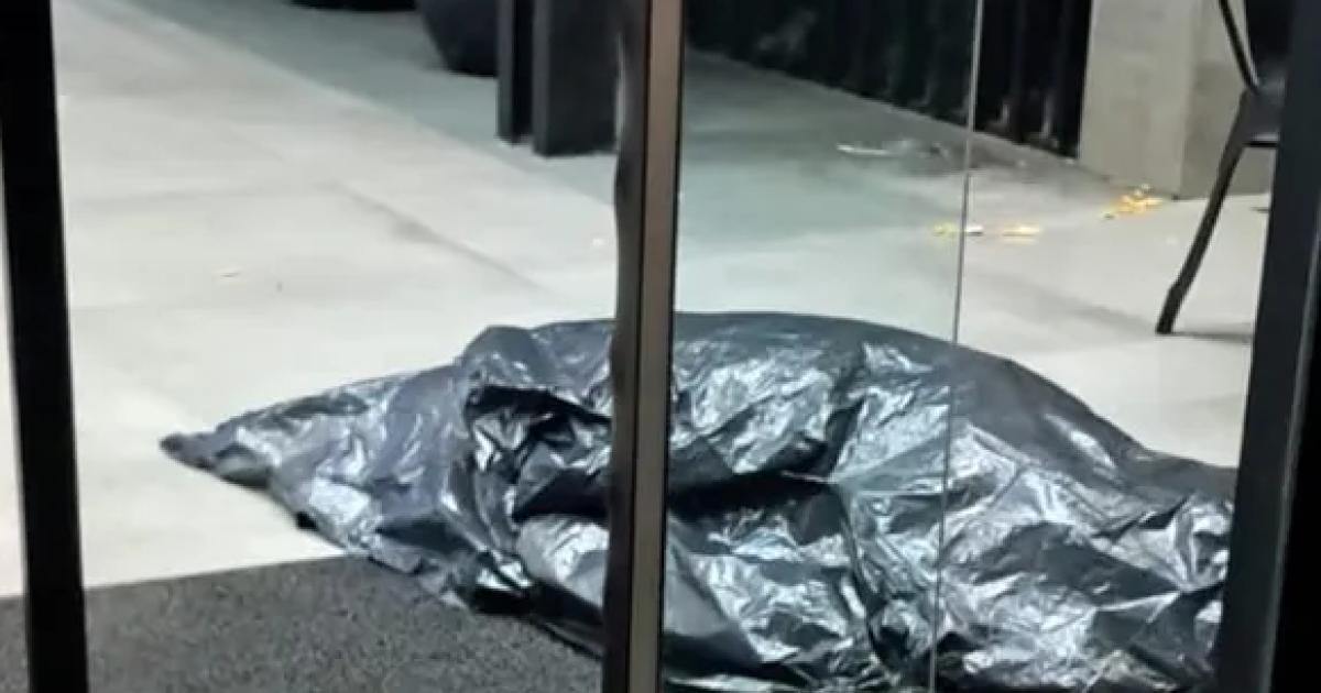Tragedia- un hombre murioacute mientras cenaba en un conocido local de comidas raacutepidas