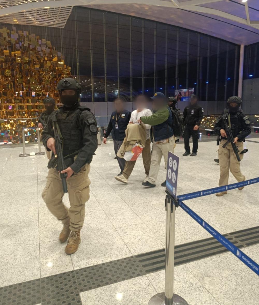 La Policía Federal extraditó a Turquía a un peligroso líder criminal condenado a perpetua