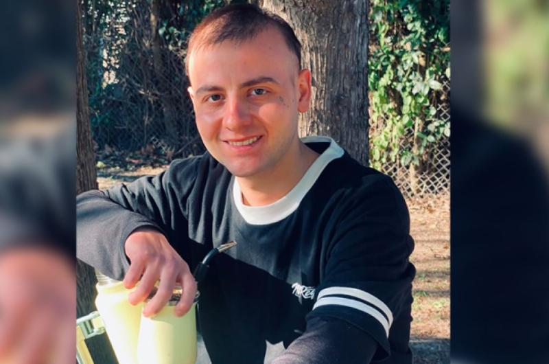 La carrera contra reloj de un joven que necesita fondos para un tranplante de meacutedula