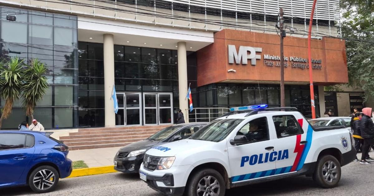 CAJA DE PANDORA- El presunto desfalco en la concesionaria alcanzó dimensiones imprevisibles A un mes de la denuncia solo hay dos detenidos- una ex cajera y el ex jefe de Ventas