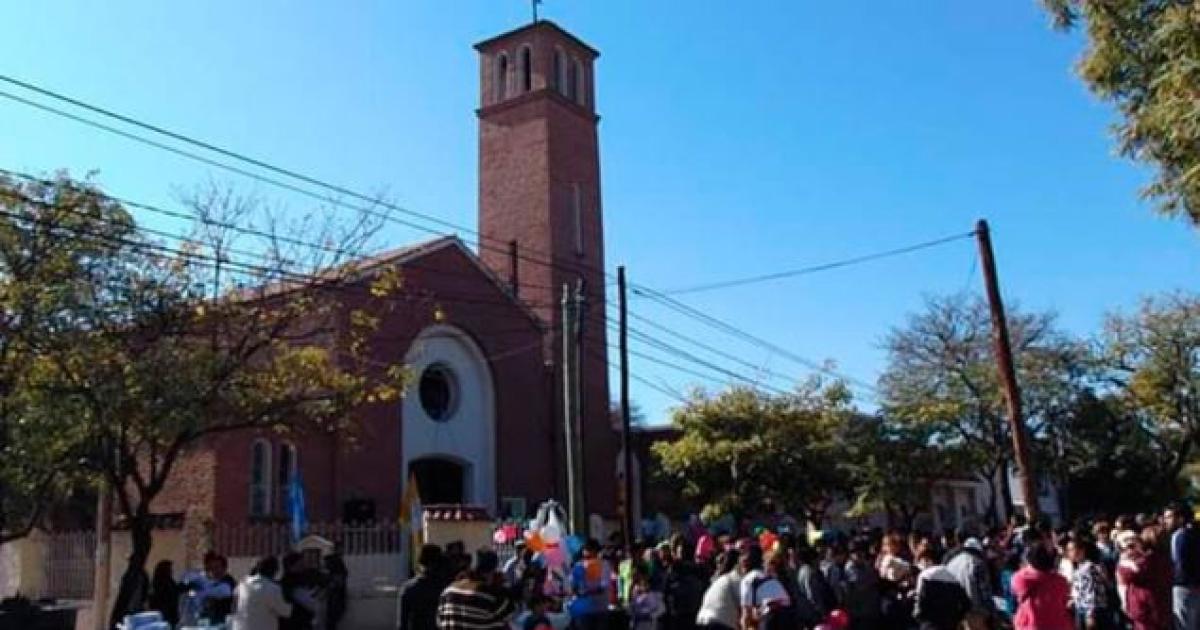 San Roque convoca a la comunidad del barrio Alberdi en una jornada de fe y esperanza