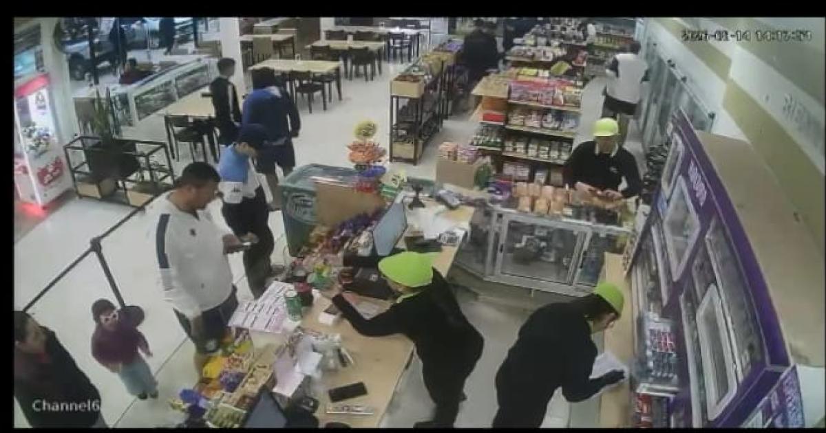 Barras de Independiente Rivadavia protagonizaron un incidente en Quimiliacute