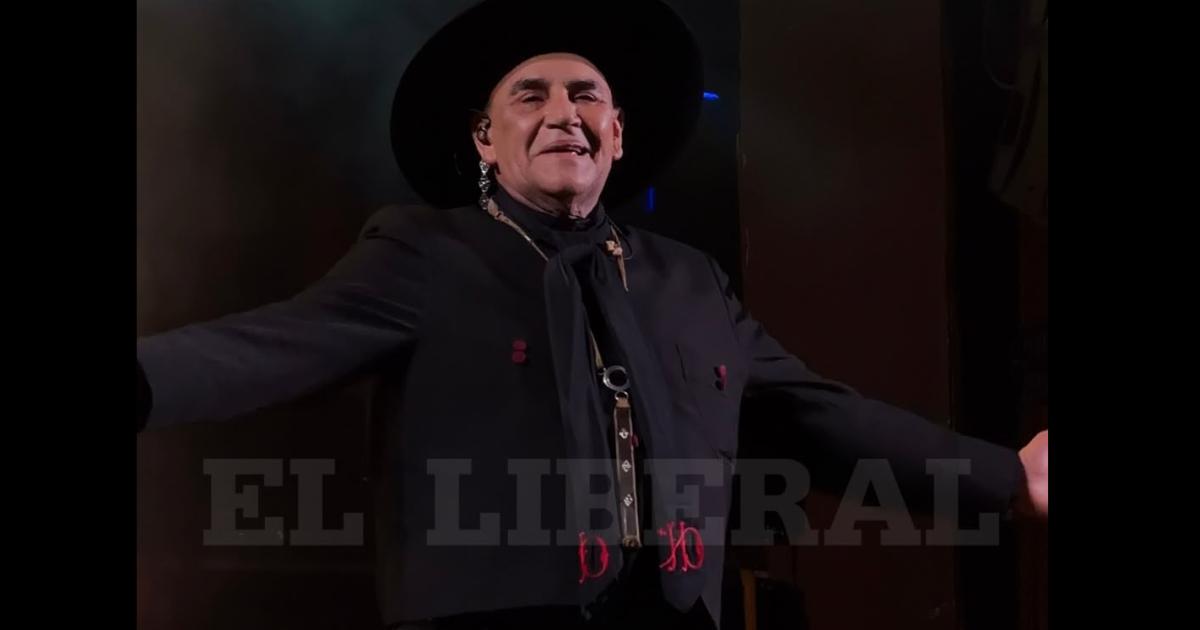 El Chaquentildeo Palavecino fue la gran figura de la Pentildea de la Casa de Los Carabajal en La Banda