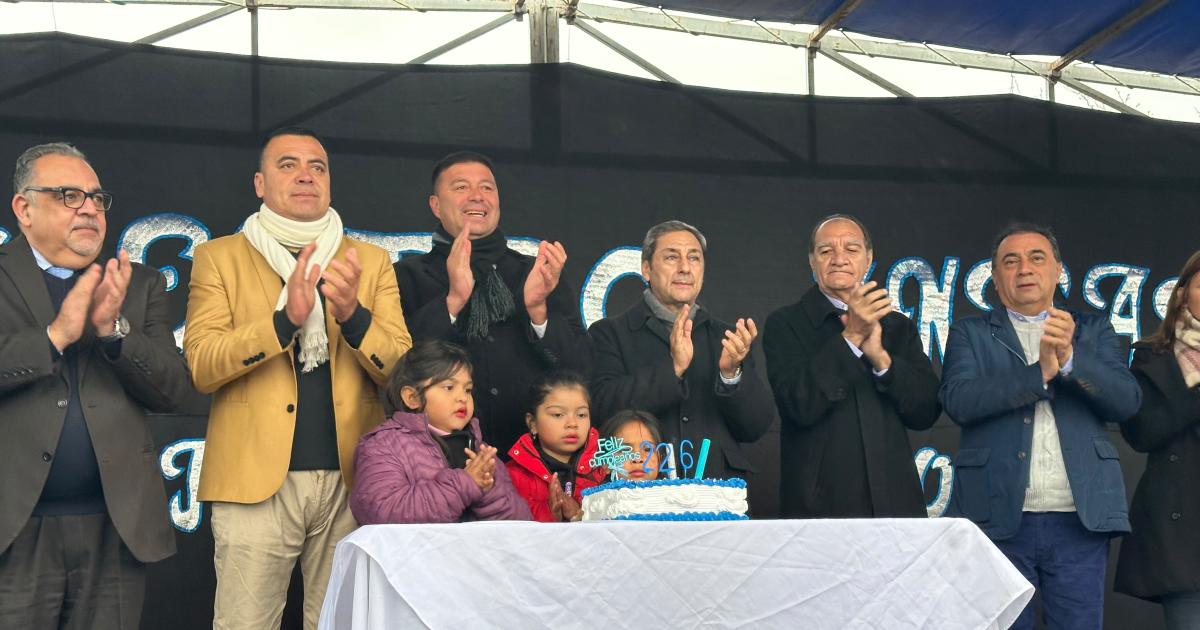 Silva Neder encabezoacute los festejos por los 226 antildeos de Antajeacute y destacoacute el crecimiento de la comunidad