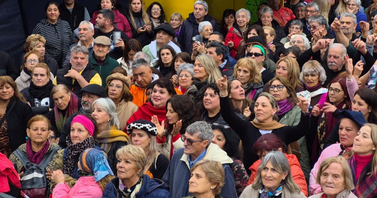 FOTOS La Banda vive a pleno la Fiesta de la Abuela Carabajal