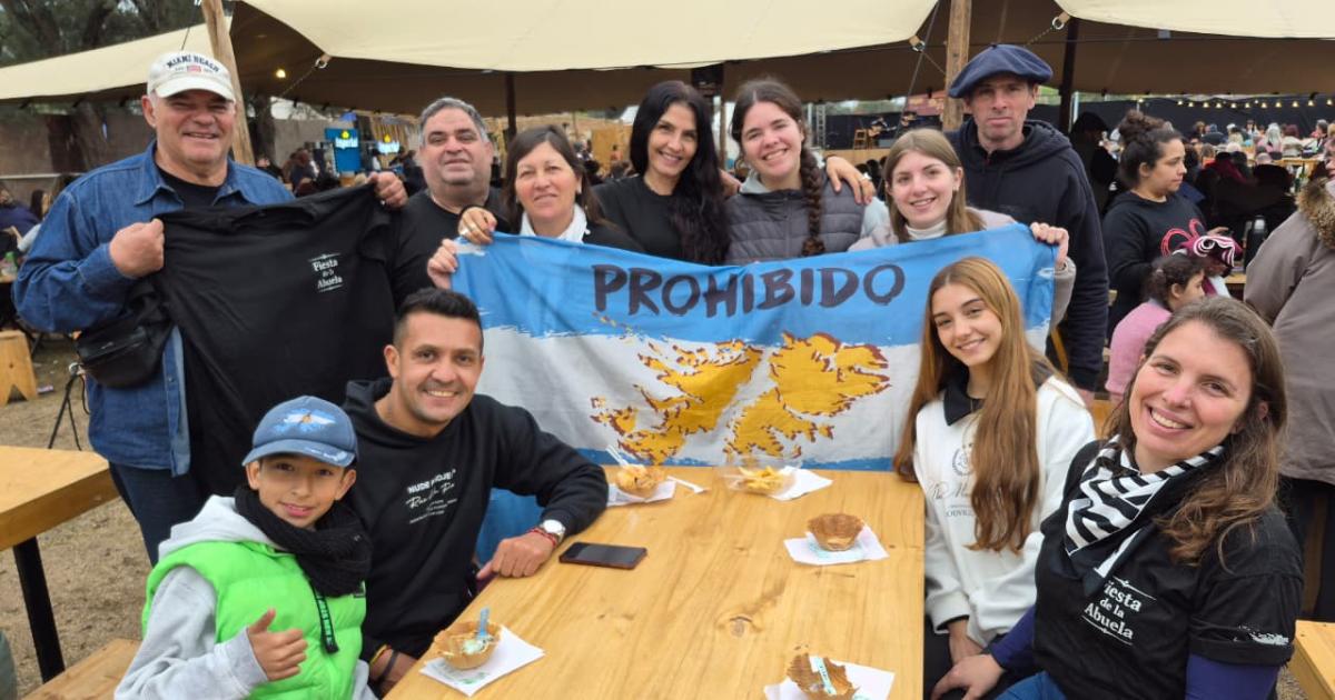 FOTOS La Banda vive a pleno la Fiesta de la Abuela Carabajal