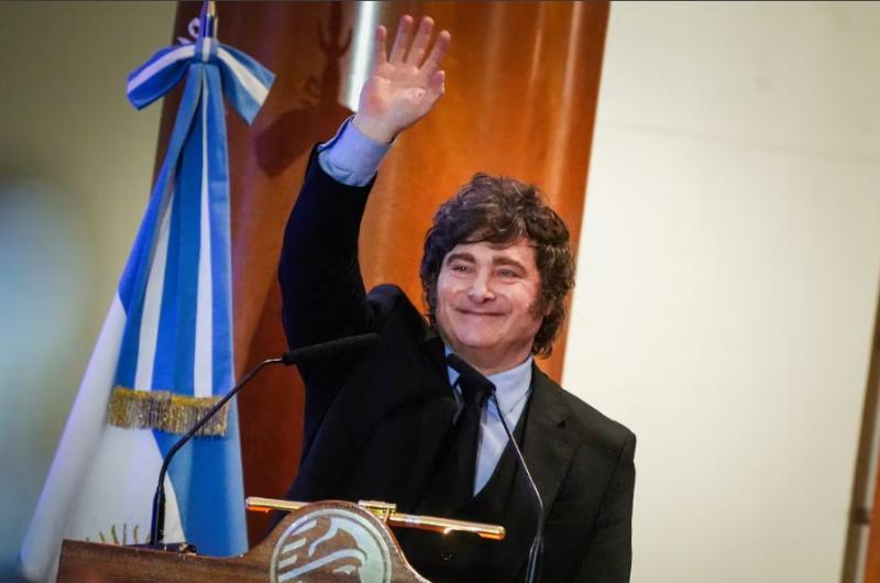 Javier Milei reapareceraacute este lunes con un homenaje a San Martiacuten