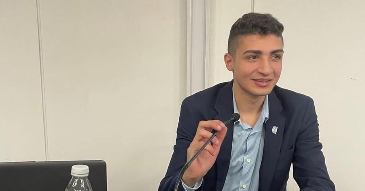 Samir Nader un joven santiaguentildeo que convirtioacute sus limitaciones en proyectos