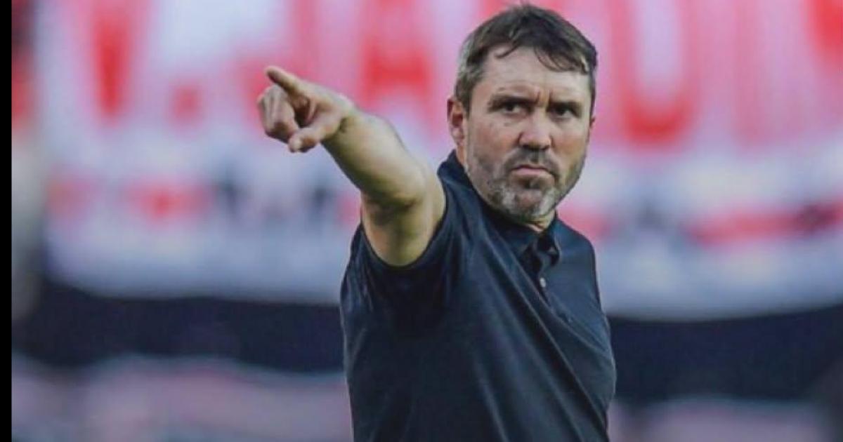 Coudet- Los jugadores se tiran de cabeza por miacute y por River