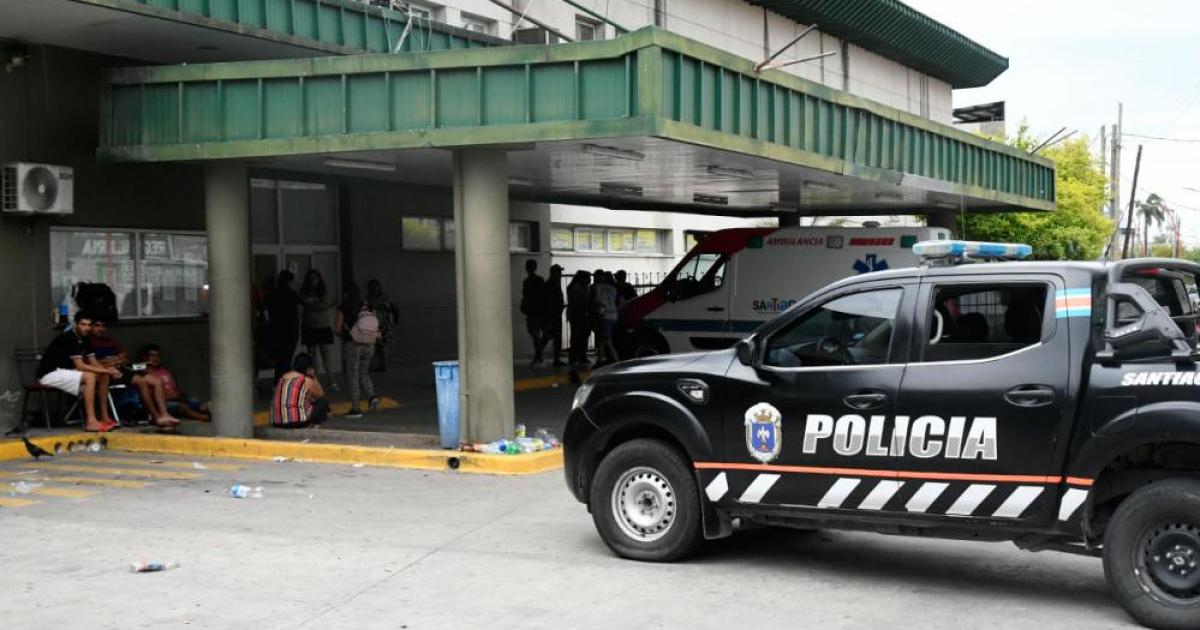 Una pelea a la salida de un baile terminoacute con dos joacutevenes acuchillados
