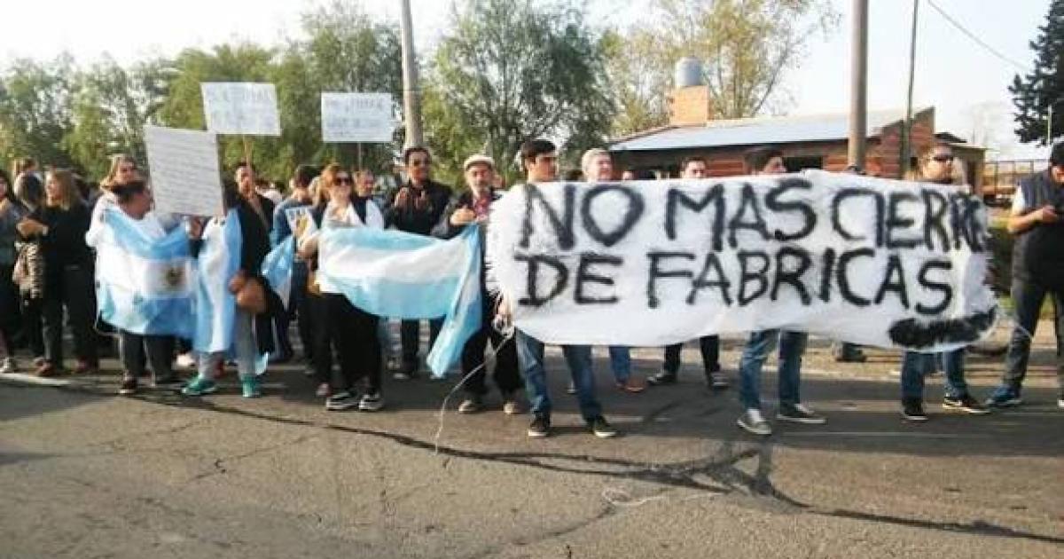 Informe de Techint alerta por extrema fragilidad de la industria