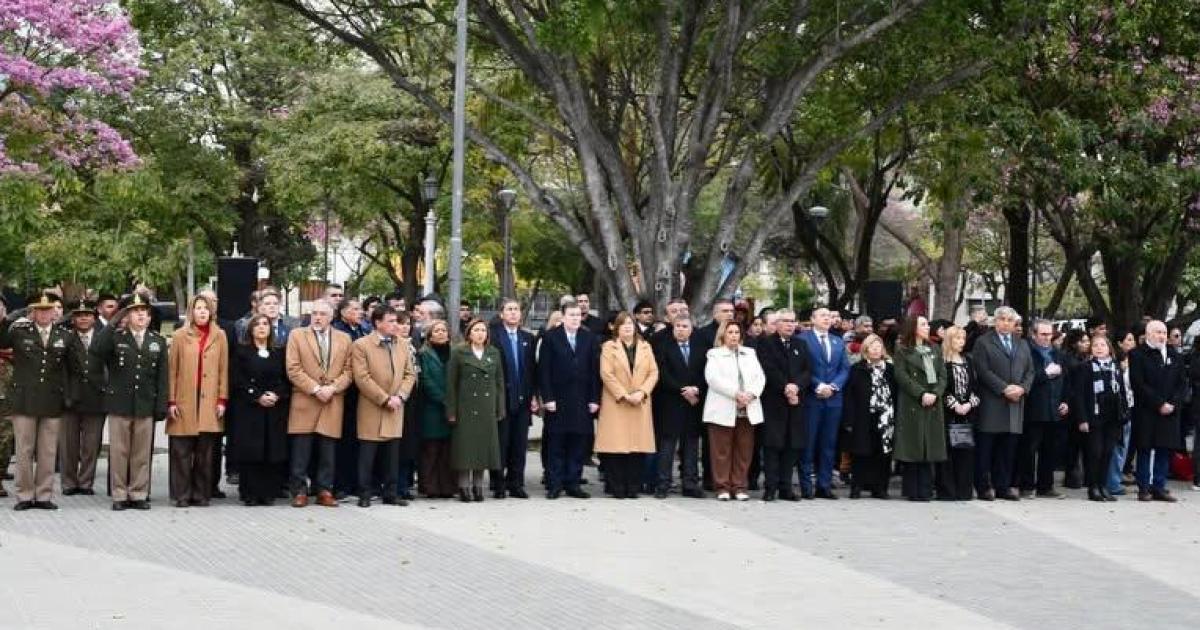 Que su legado siga fortaleciendo nuestro compromiso con una Argentina maacutes justa