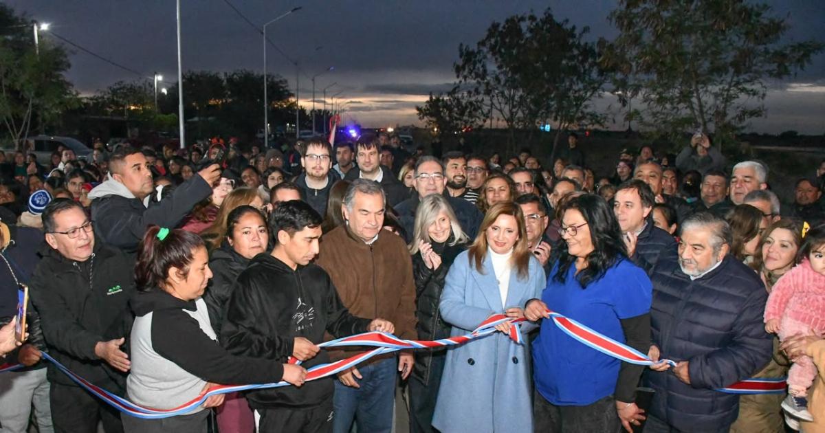 La intendente Fuentes destacoacute la inversioacuten en obra puacuteblica al dejar inauguradas 58 cuadras de pavimento e iluminacioacuten