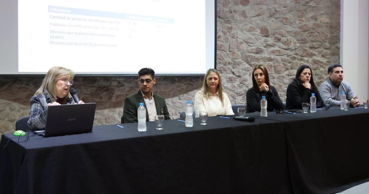 Acuerdos beneficiaraacuten a personas con hipertensioacuten y diabetes