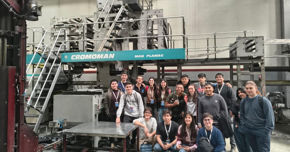 FOTOS EL LIBERAL abrioacute las puertas de su Planta Impresora a estudiantes de todo el paiacutes