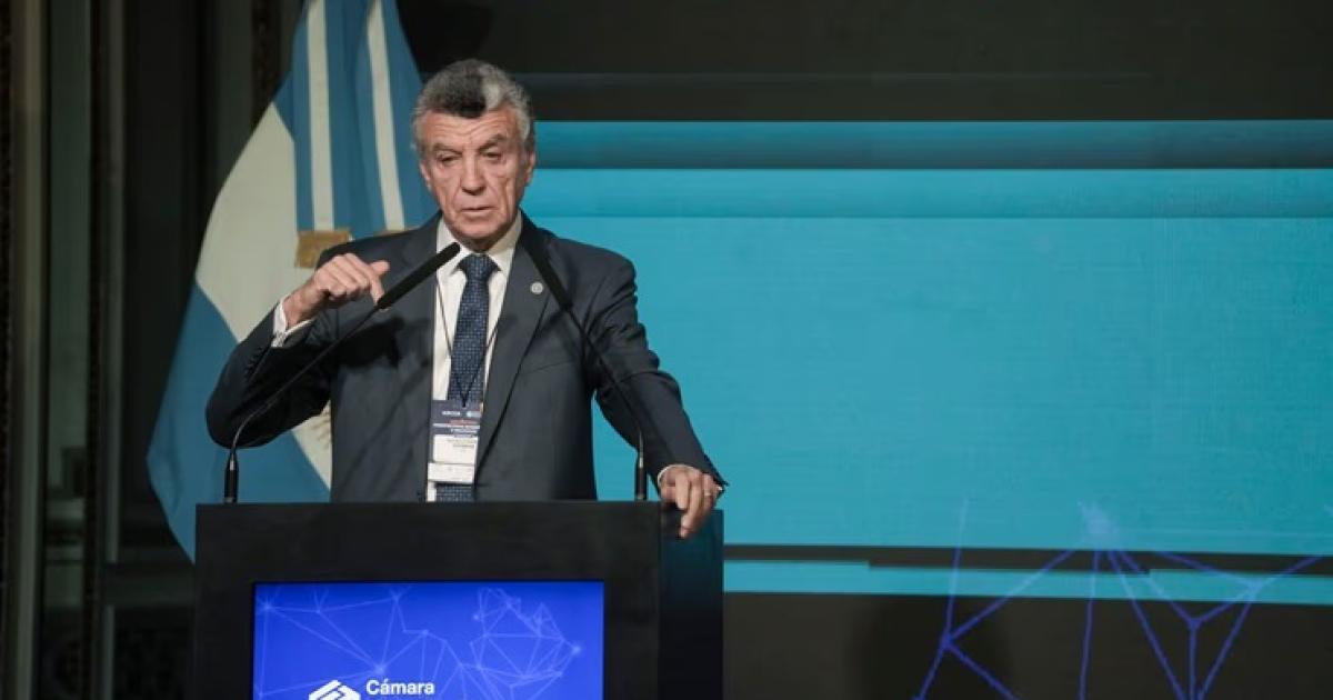 Hay empresas que han cerrado si ese es el precio para transformar el paiacutes lo acepto