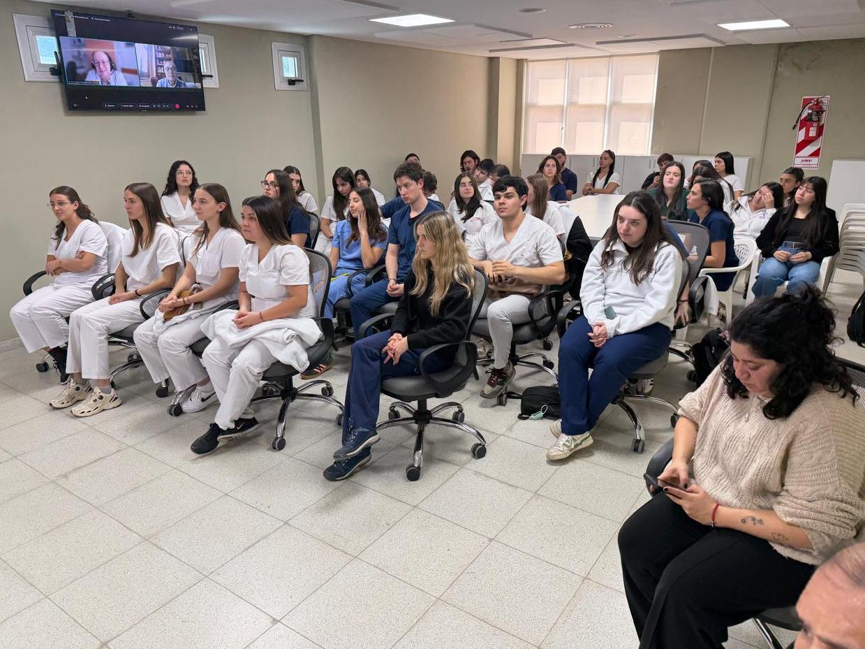 Futuros m&eacute;dicos de la Universidad Favaloro conocieron el alma de pacientes santiague&ntilde;os