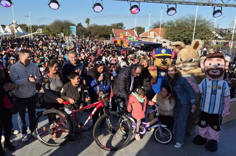 Asiacute se vivioacute la gran fiesta del Diacutea del Nintildeo en el Parque Sur
