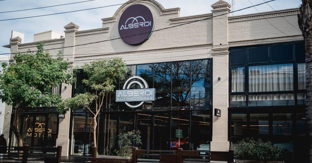 Alberdi Automotores inaugura su nuevo espacio y presenta un concepto integral de movilidad en Santiago del Estero