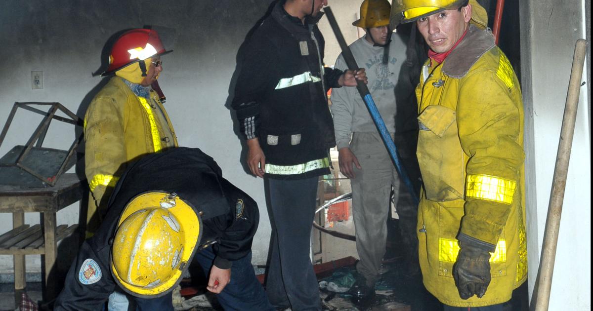 Discutioacute con pareja y en ataque de ira prendioacute fuego su casa