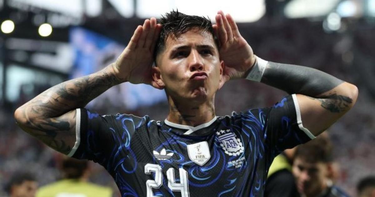 Manchester City prepara una nueva oferta por Enzo Fernaacutendez tras los abucheos en Chelsea
