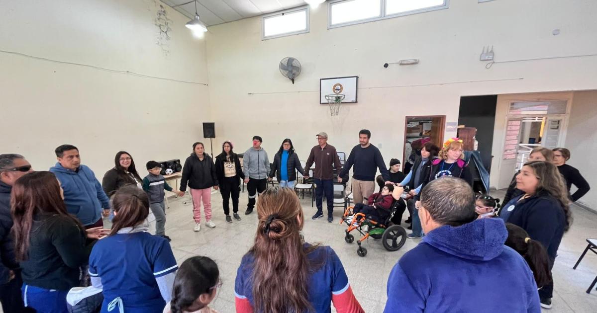 Una emotiva jornada se vivioacute en el Centro Nordm 50 para Personas con Discapacidad Visual