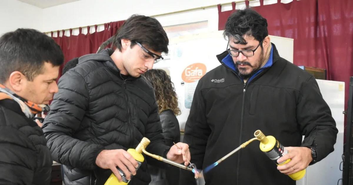 Maacutes de 4200 joacutevenes ya cursan la nueva etapa de Santiago Crece con Vos