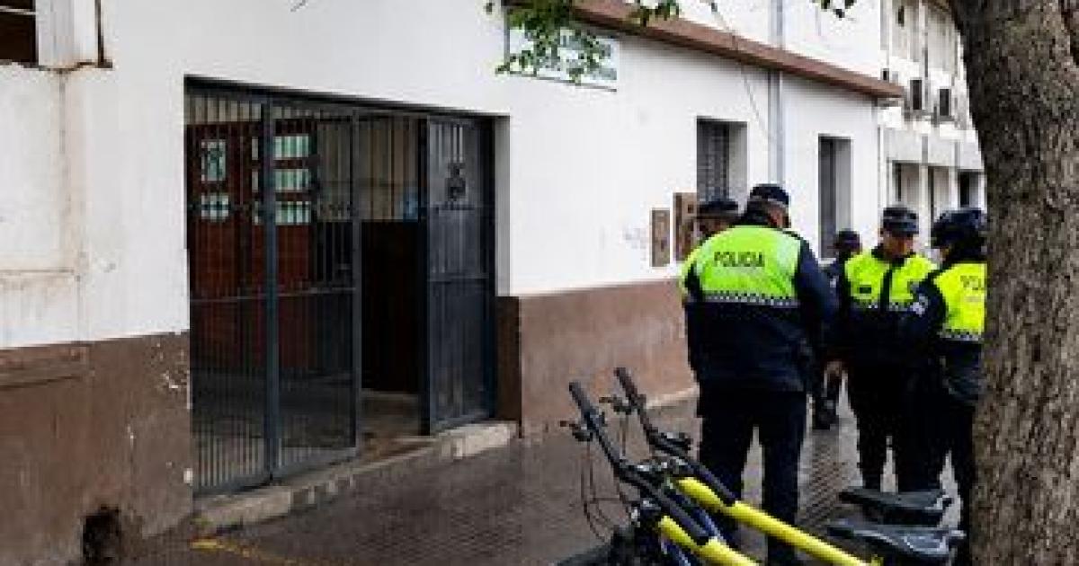 Un alumnos llevó un arma a clases - Foto- Contexto Textual
