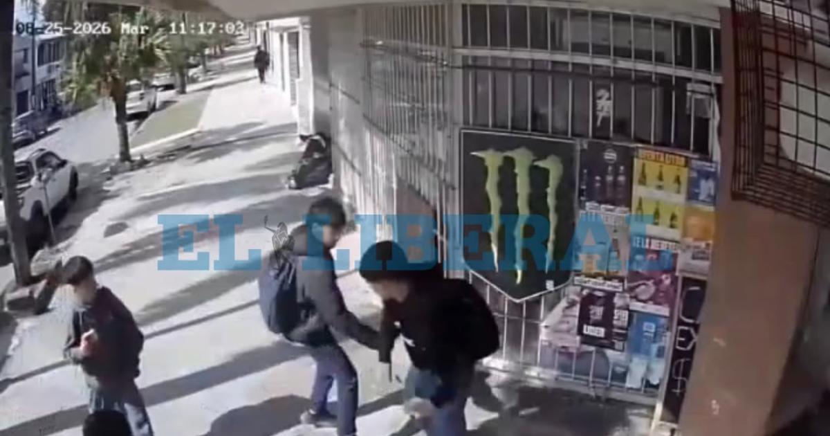 VIDEO- Un alumno terminoacute herido tras ser atacado con un destornillador en una escuela de La Banda