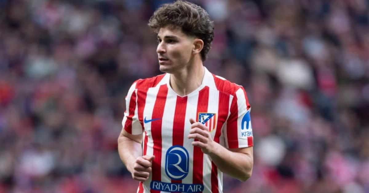 Atleacutetico de Madrid no quiere vender a Juliaacuten Aacutelvarez y Barcelona tomoacute una decisioacuten