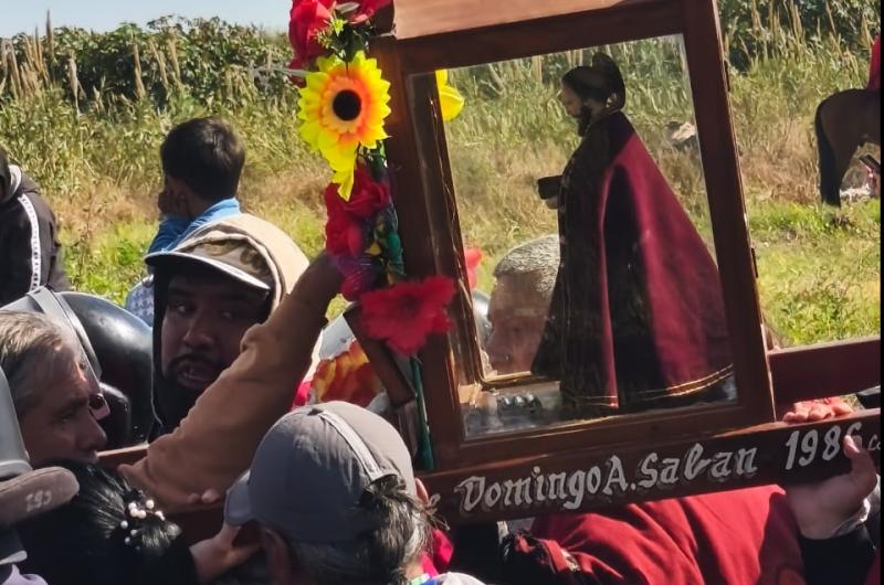 Somos devotos de San Gil porque nos cumple las promesas que pedimos- la travesiacutea nocturna de la agrupacioacuten Los Toyos