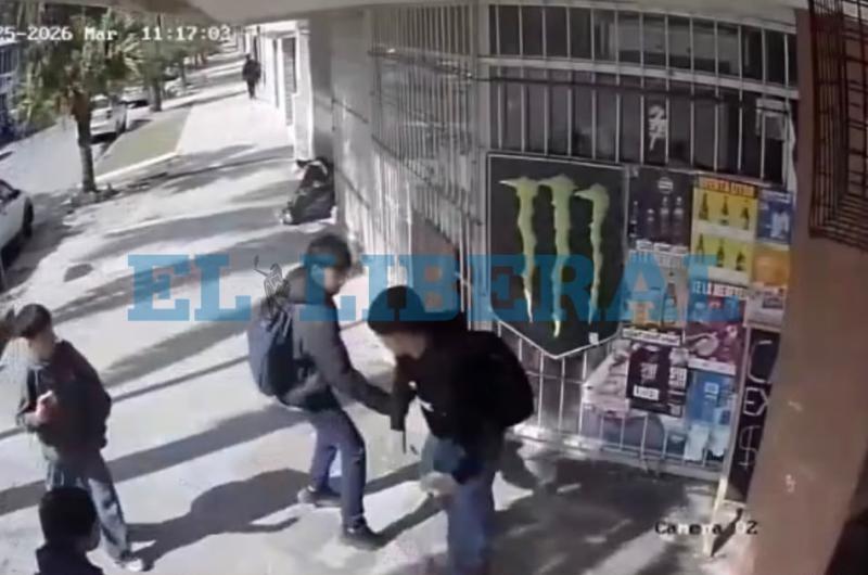 VIDEO- Un alumno terminoacute herido tras ser atacado con un destornillador en una escuela de La Banda