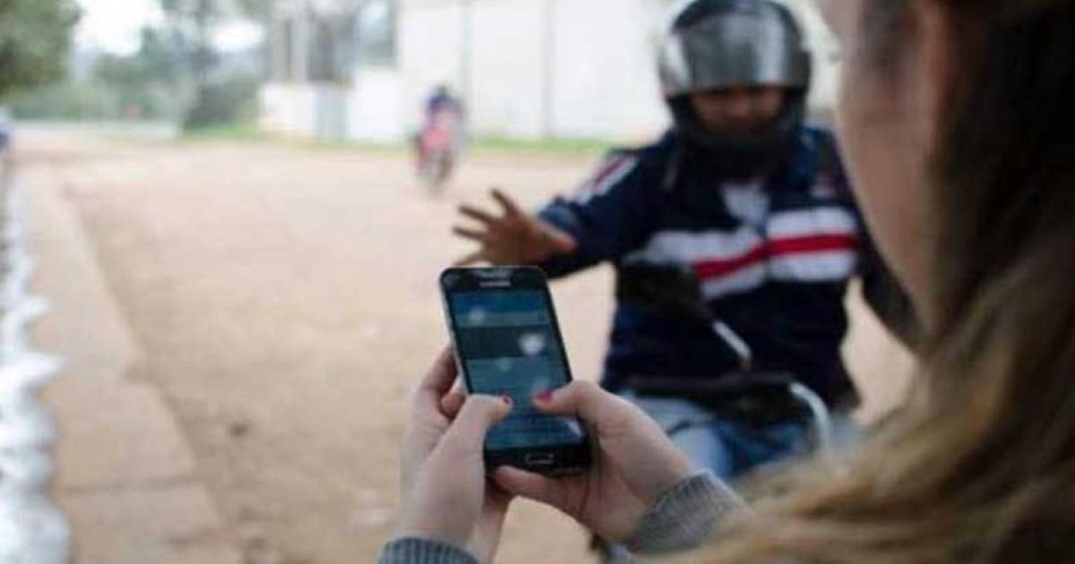 Detienen a un joven de 23 antildeos tras un allanamiento en el barrio General Paz por el robo de un celular