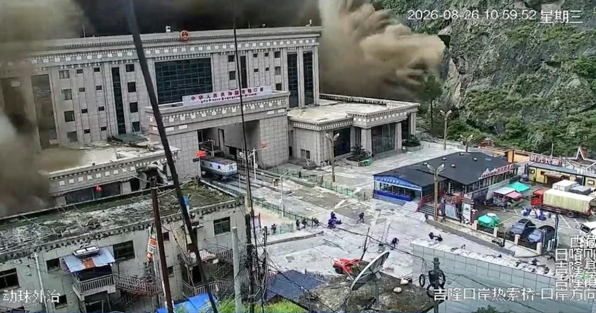 Tragedia- brutal alud en Nepal arrasoacute varias localidades dejoacute maacutes de 100 muertos y 400 desaparecidos