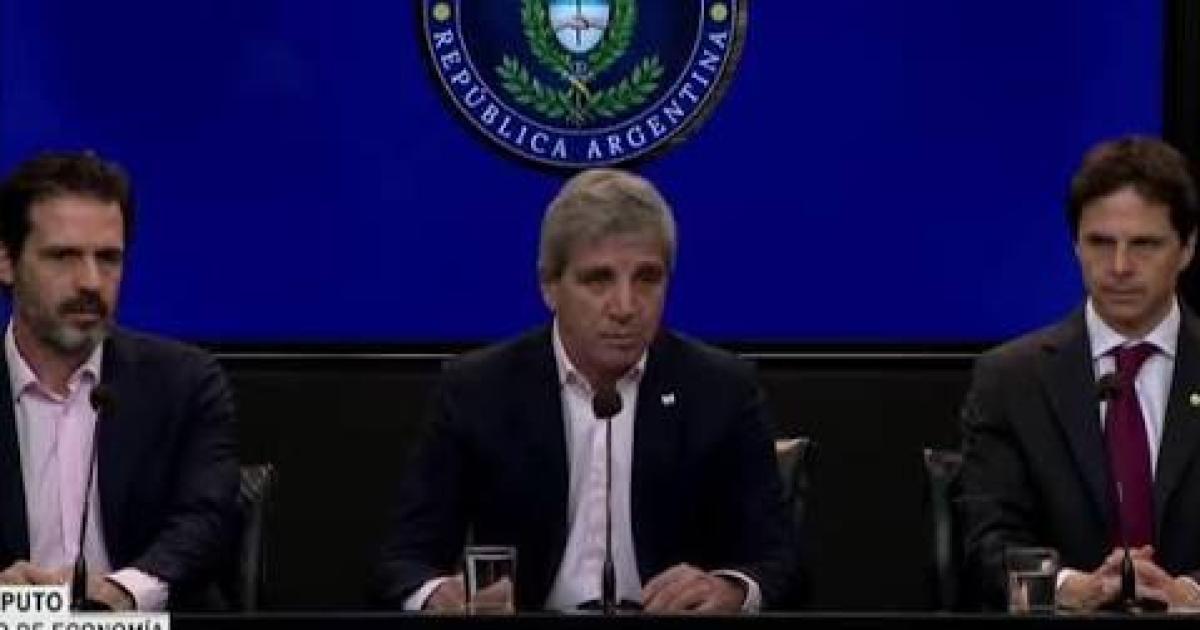 Luis Caputo apeloacute a una histoacuterica bandera peronista para defender los nuevos creacuteditos hipotecarios