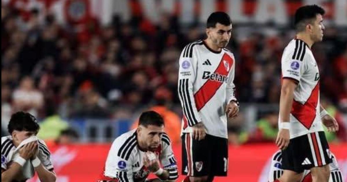 Otro papeloacuten de River- fue eliminado en los penales y lo despidieron con silbidos
