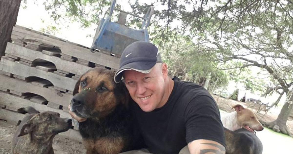 El Polaco- el hombre que salvoacute miles de perros y dejoacute una huella imborrable