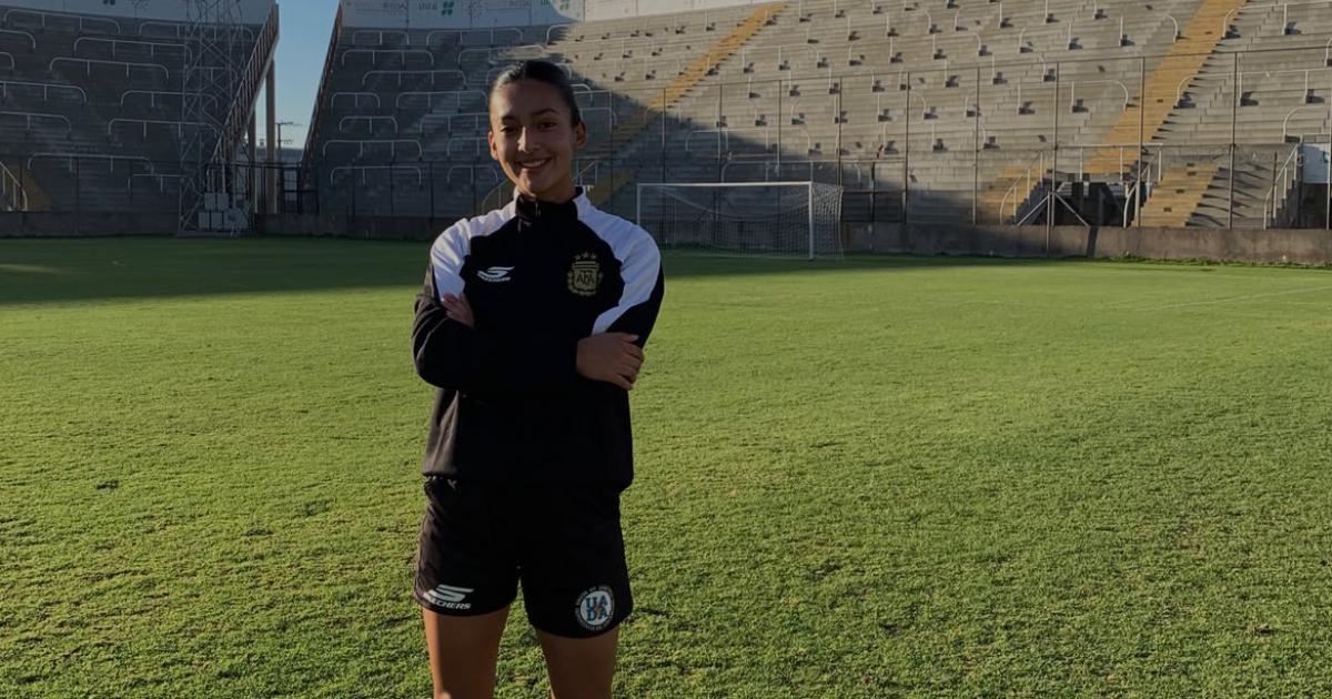 Una joven de Nueva Esperanza se abre camino en el arbitraje femenino