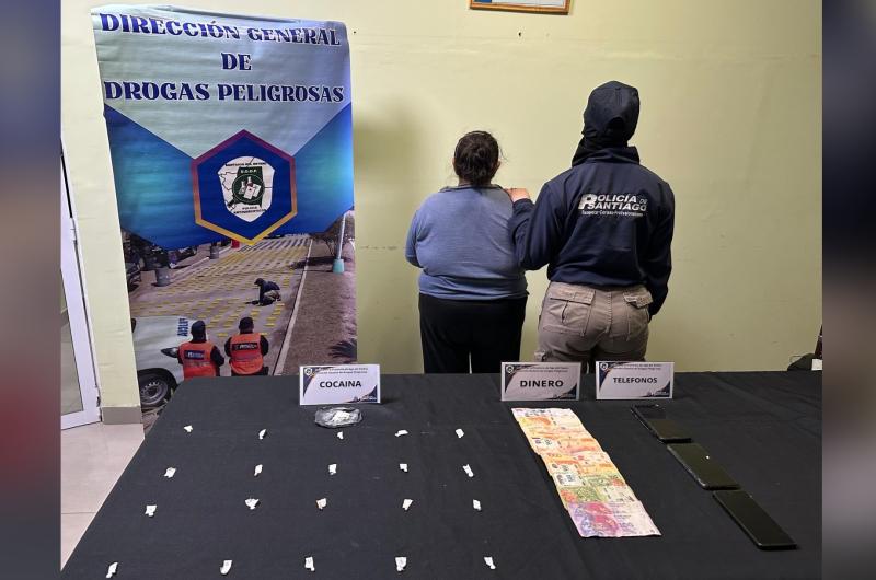 Golpe al narcomenudeo en La Banda- secuestran cocaiacutena dinero y cae una mujer de 52 antildeos