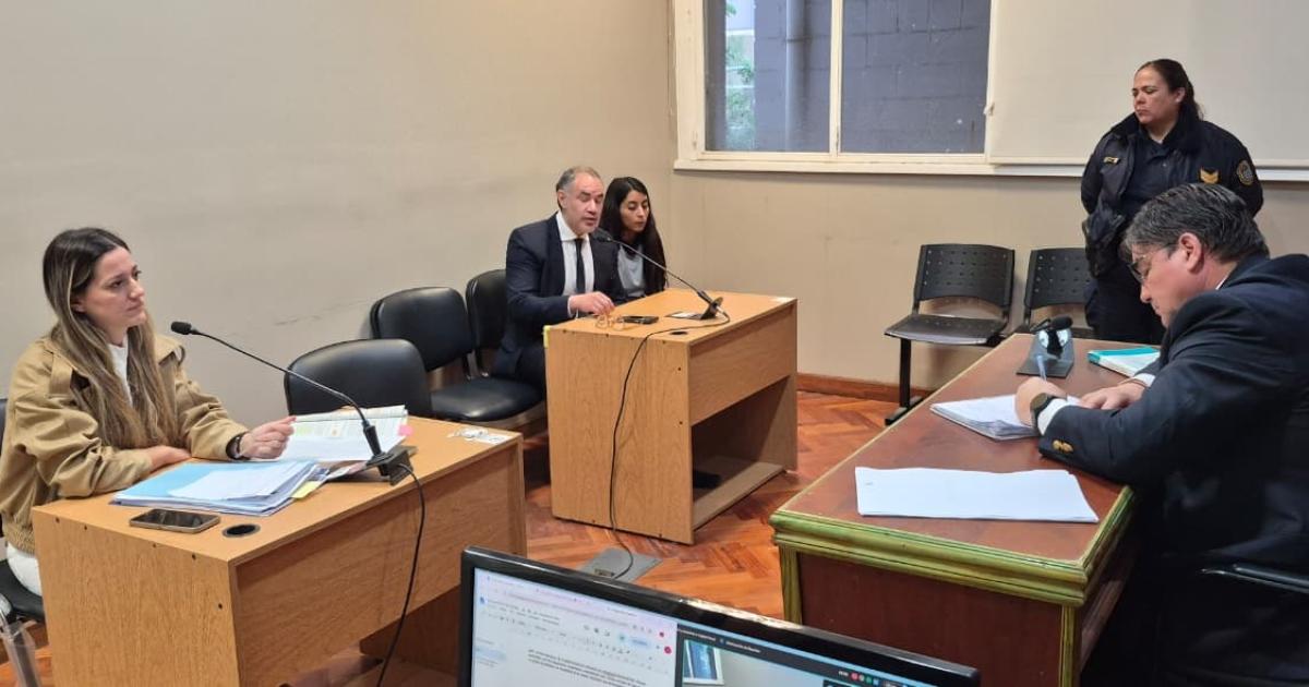 DEBATE- La investigación incluye el an�lisis del celular de la sospechosa Solo un hombre denunció pero se sospecha de m�s víctimas