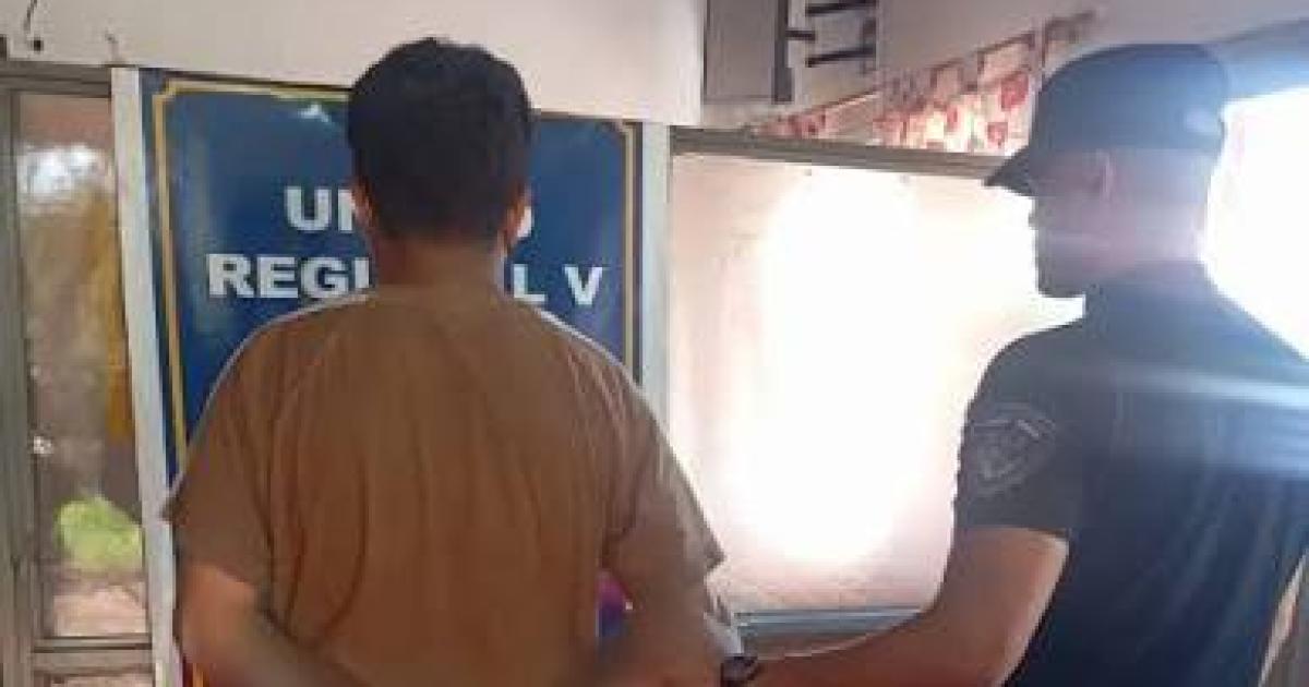 Extorsionoacute a una joven con fotos iacutentimas recibioacute 250 mil y no dejoacute de amenazarla