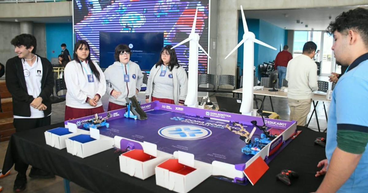 La Copa Roboacutetica Educabot 2026 tuvo su semifinal provincial