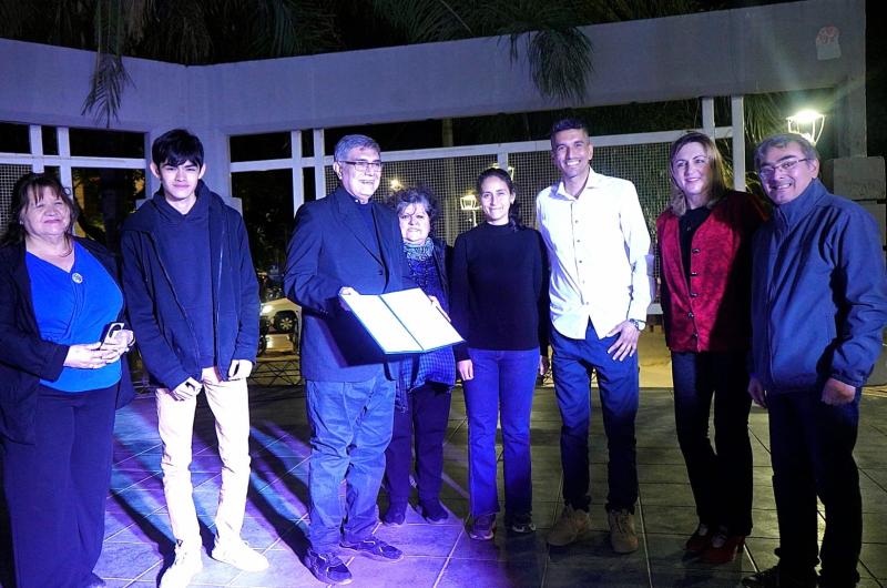 Emotivo homenaje a Domingo Bravo y Ricardo Dino Taralli