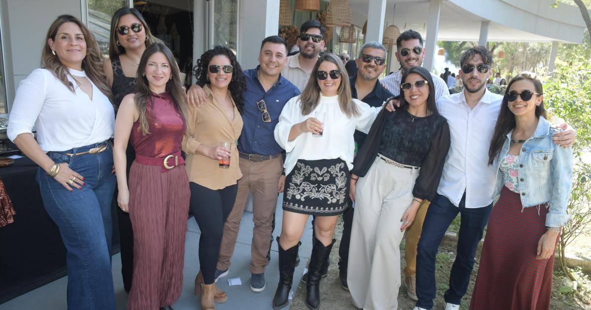 Pamela Karina Miki Luciana Virginia Rocío Willy Ariel Guillermo Luciana Carla y Ceci