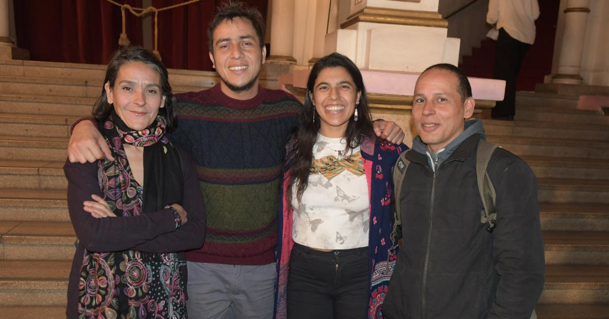 SIETE VIENTOS EN EL SALOacuteN DE LOS ESPEJOS