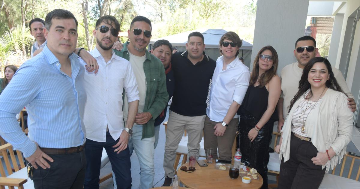 Juan Carlos Sergio Héctor Carlos Eugenia Jorge y Lourdes