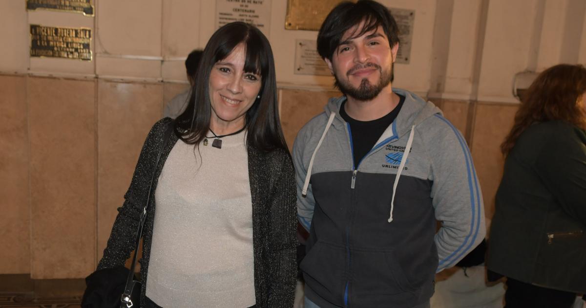 SIETE VIENTOS EN EL SALOacuteN DE LOS ESPEJOS