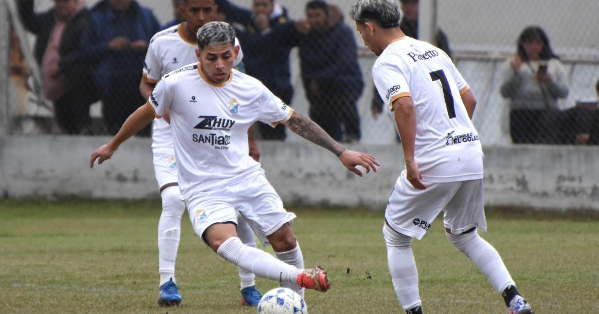 C Argentino y Unioacuten Santiago van hoy por un debut triunfal