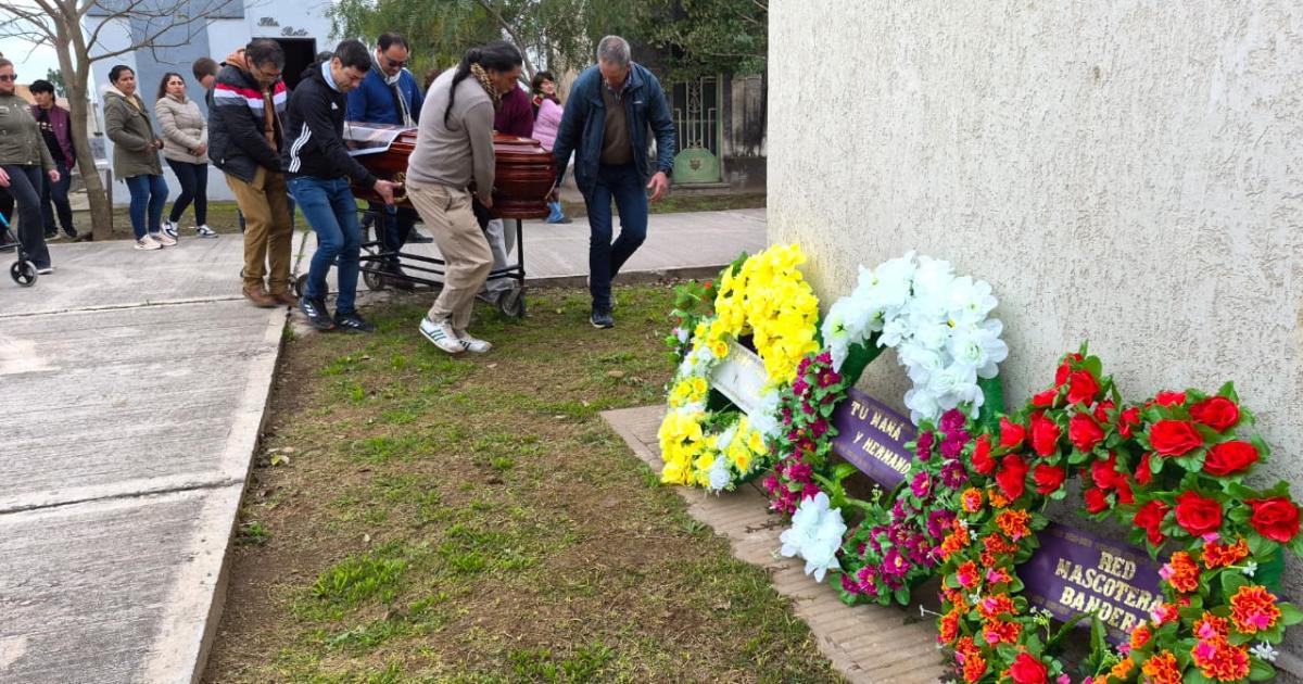 ÚLTIMA MORADA Los restos del reconocido proteccionista ya descansan en el panteón familiar del cementerio de su ciudad natal